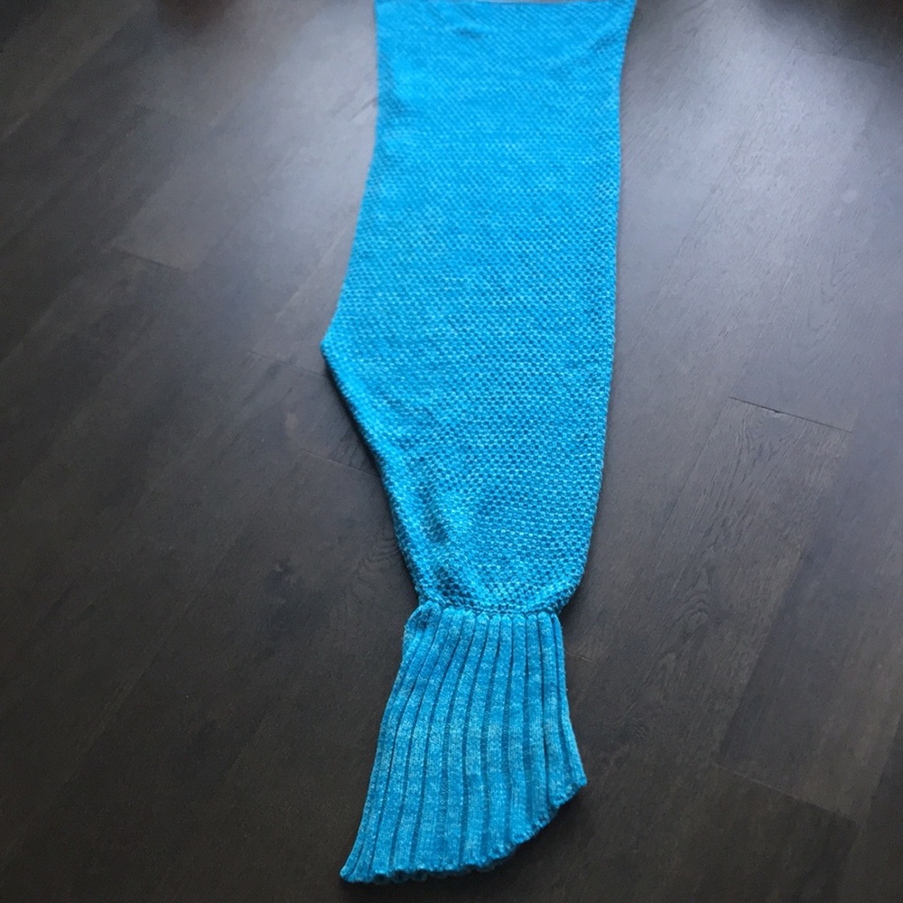 Knitted Mermaid Tail Blanket